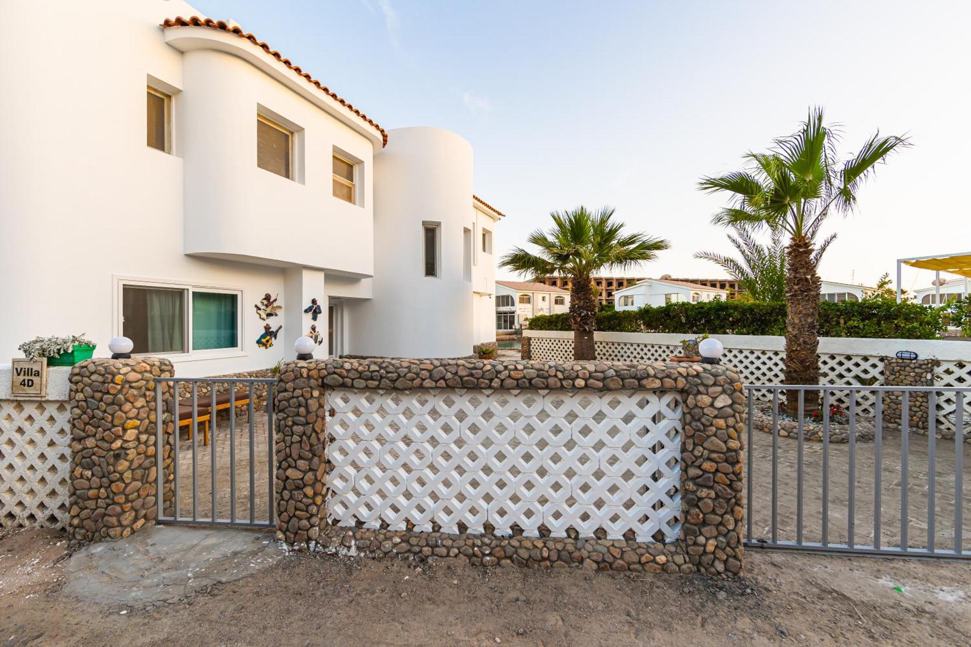 הורגהדה Aden Beach - Sea View Room With Beach Access In Villa מראה חיצוני תמונה